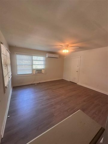 1607 Klauke Street, Rosenberg, TX 77471