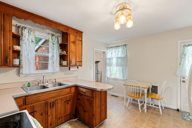 2925 Lakeland Dr, Nashville, TN 37214