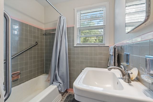 2925 Lakeland Dr, Nashville, TN 37214