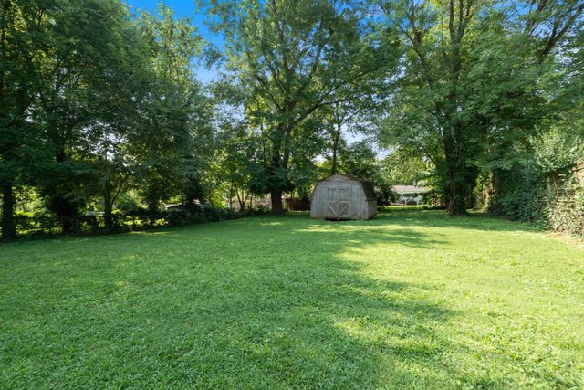 2925 Lakeland Dr, Nashville, TN 37214
