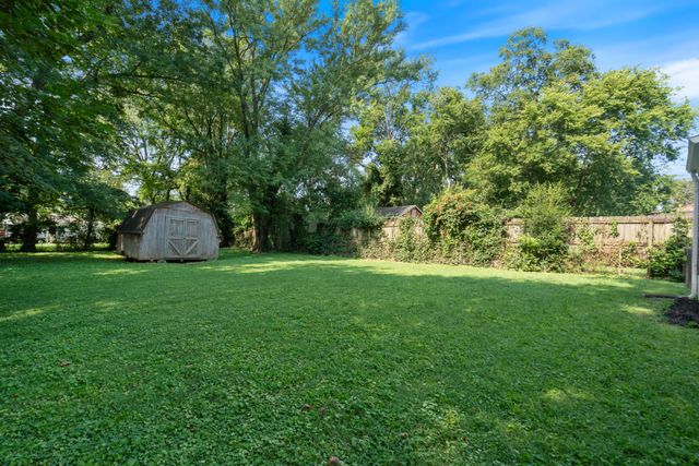 2925 Lakeland Dr, Nashville, TN 37214