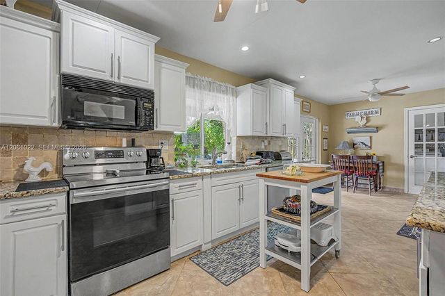 7460 NW 13th Street, Plantation, FL 33313