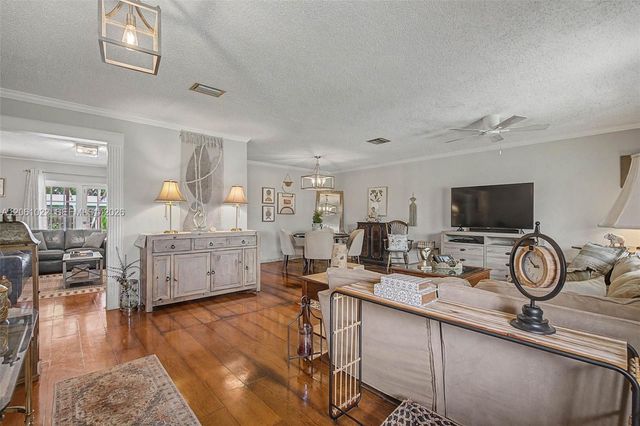7460 NW 13th Street, Plantation, FL 33313