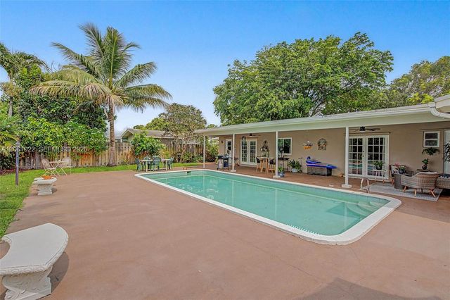 7460 NW 13th Street, Plantation, FL 33313
