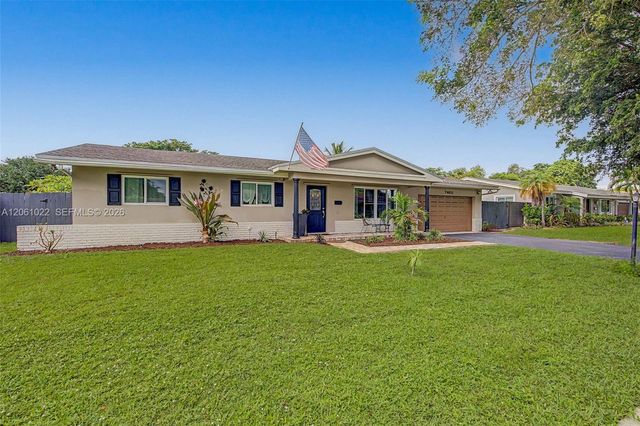 7460 NW 13th Street, Plantation, FL 33313