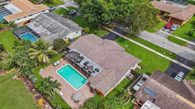 7460 NW 13th Street, Plantation, FL 33313
