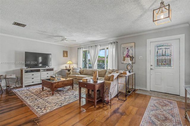 7460 NW 13th Street, Plantation, FL 33313