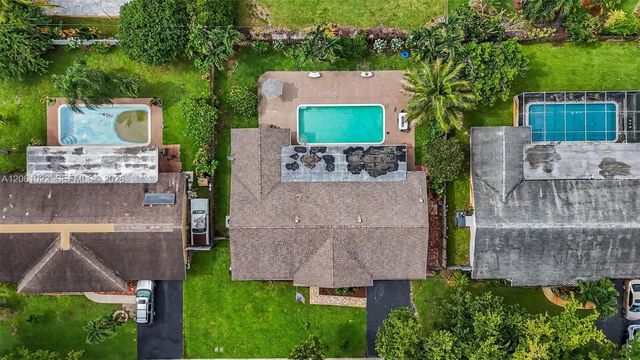 7460 NW 13th Street, Plantation, FL 33313