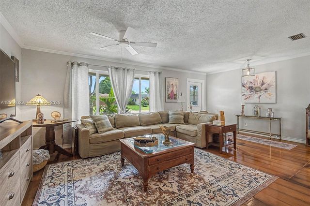 7460 NW 13th Street, Plantation, FL 33313