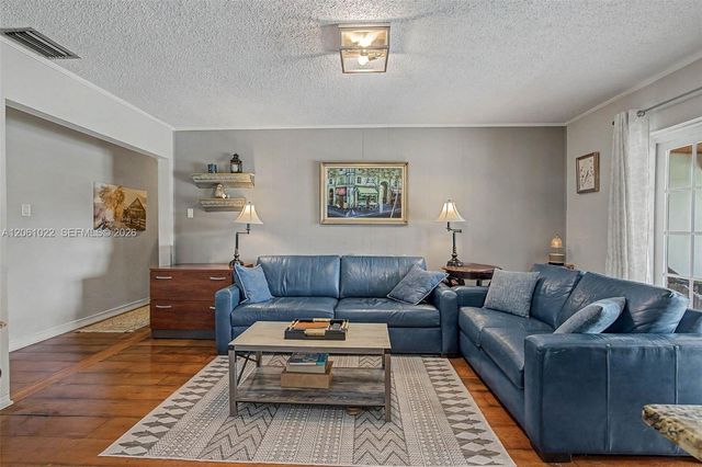 7460 NW 13th Street, Plantation, FL 33313