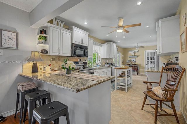 7460 NW 13th Street, Plantation, FL 33313