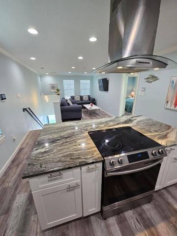 1513 47th Street, Galveston, TX 77551