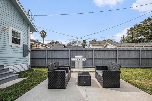1513 47th Street, Galveston, TX 77551