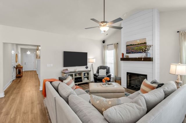 2905 Woodcrest Dr, Murfreesboro, TN 37128