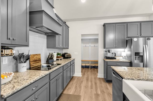 2905 Woodcrest Dr, Murfreesboro, TN 37128
