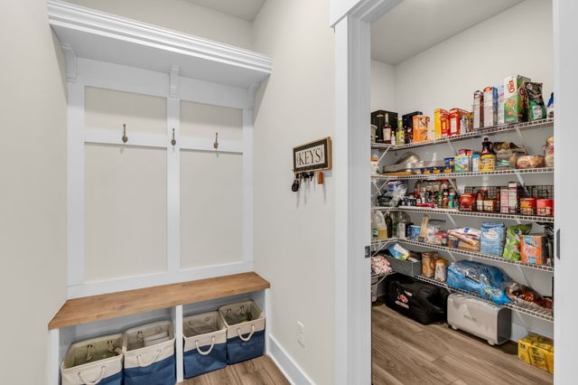 2905 Woodcrest Dr, Murfreesboro, TN 37128