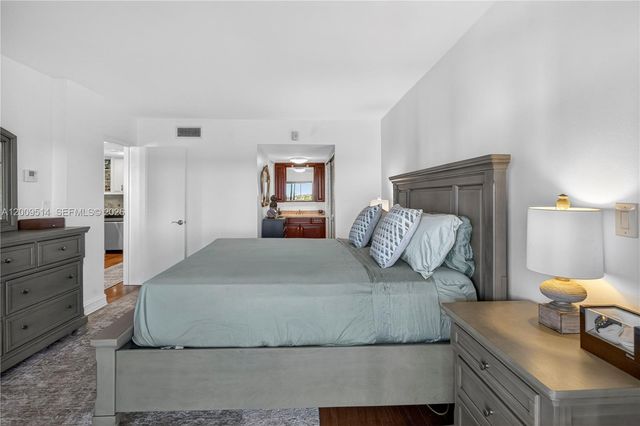 1839 Middle River Dr 501, Fort Lauderdale, FL 33305