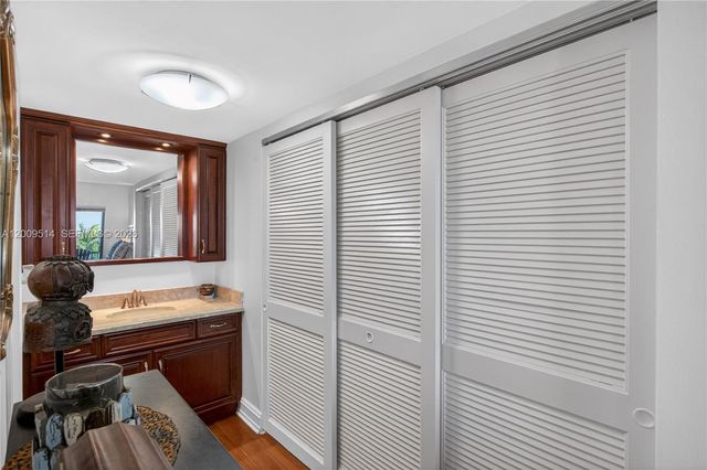 1839 Middle River Dr 501, Fort Lauderdale, FL 33305