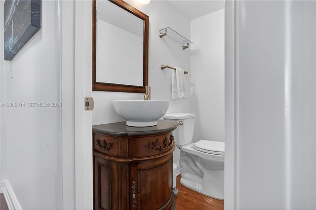 1839 Middle River Dr 501, Fort Lauderdale, FL 33305