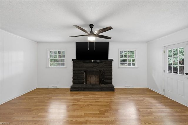 4113 Taylor RD, Chesapeake, VA 23321