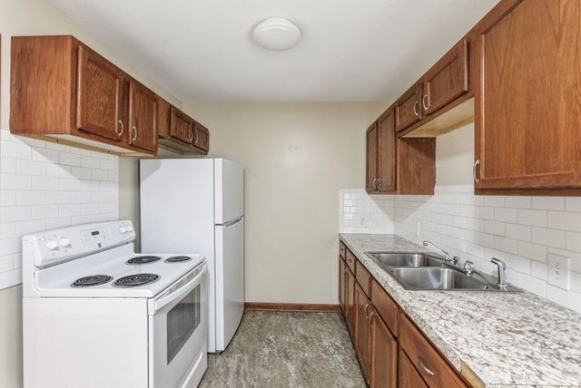 1406-1408 S Lulu Ave, Wichita, KS 67211