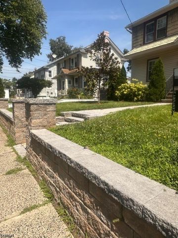 1037 W 5Th St, Plainfield City, NJ 07063