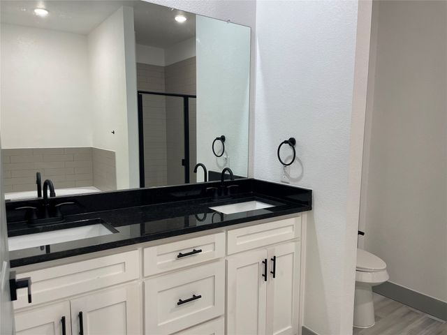 1209 Gannon Lane, Desoto, TX 75115