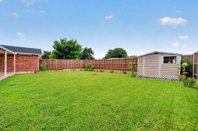 4333 Woodbluff Drive, Mesquite, TX 75150