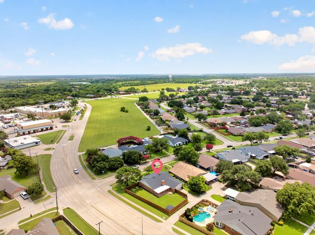 4333 Woodbluff Drive, Mesquite, TX 75150