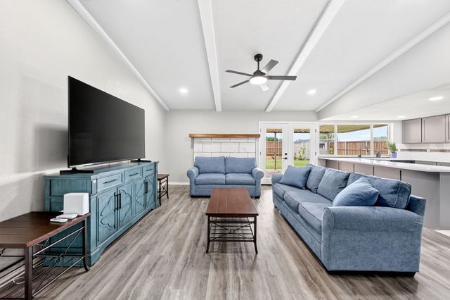 4333 Woodbluff Drive, Mesquite, TX 75150