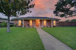 4333 Woodbluff Drive, Mesquite, TX 75150