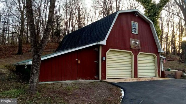 22 PRESLEY LN, Kearneysville, WV 25430