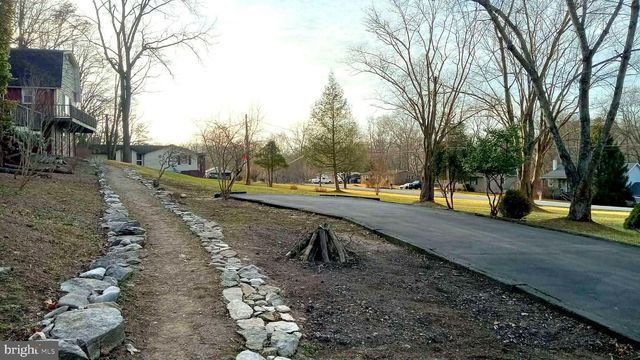 22 PRESLEY LN, Kearneysville, WV 25430