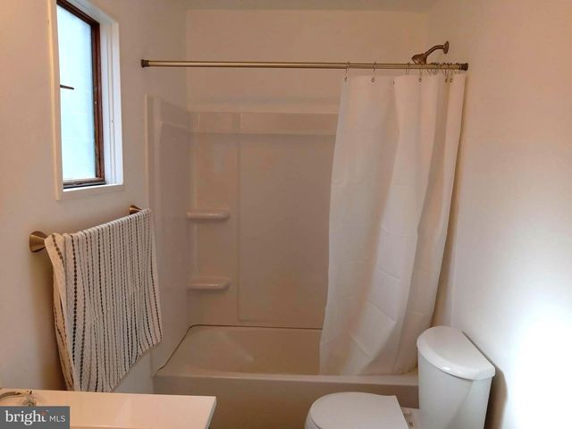 22 PRESLEY LN, Kearneysville, WV 25430