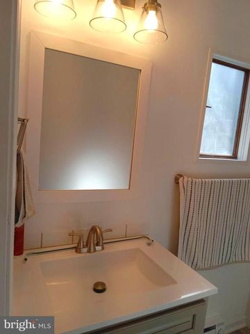 22 PRESLEY LN, Kearneysville, WV 25430