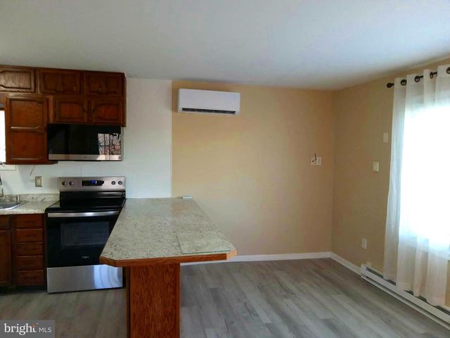 22 PRESLEY LN, Kearneysville, WV 25430