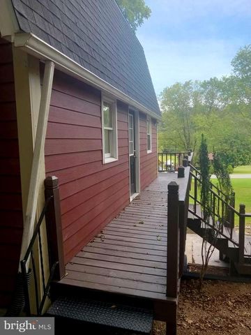 22 PRESLEY LN, Kearneysville, WV 25430