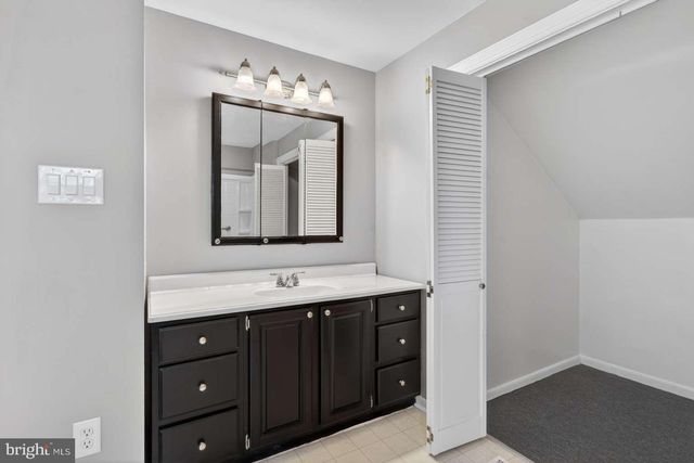 1801 SAINT JOHNSBURY CT, Chester Springs, PA 19425