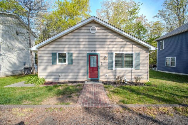 213 12TH ST, Colonial Beach, VA 22443