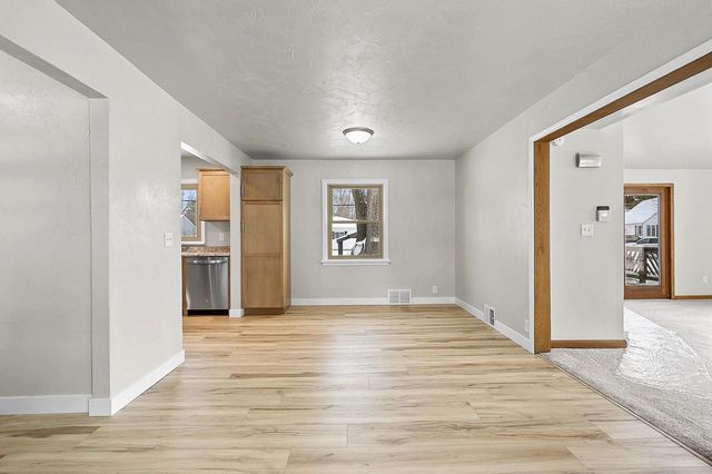 308 FAIRVIEW WAY, Shawano, WI 54166