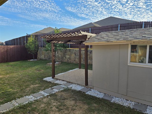 9265 Flying Eagle Lane, Fort Worth, TX 76131