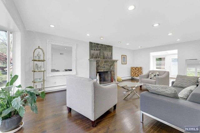 44 Bliss Avenue, Tenafly, NJ 07670