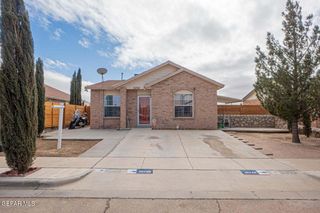 10768 Spring Valley Circle, Socorro, TX 79927