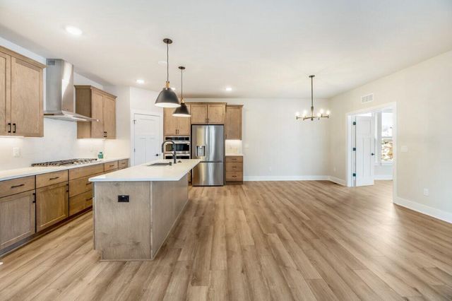 N74W17930 Mineral DRIVE, Menomonee Falls, WI 53051