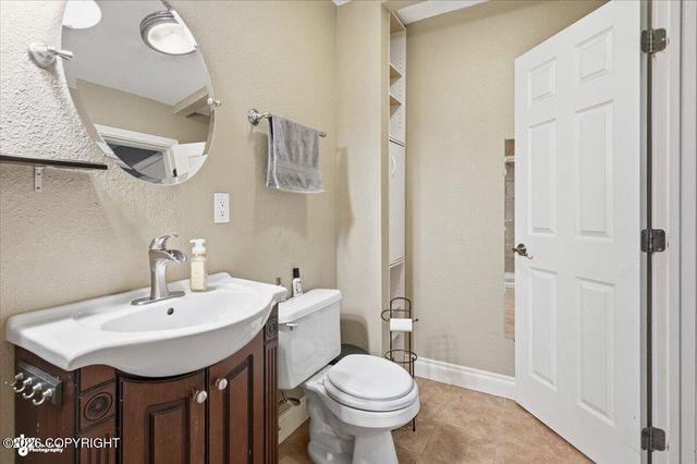 7803 Raymar Circle, Anchorage, AK 99518