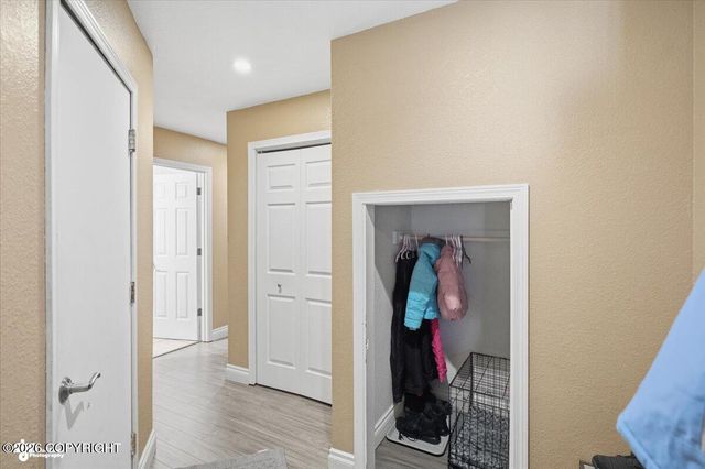 7803 Raymar Circle, Anchorage, AK 99518