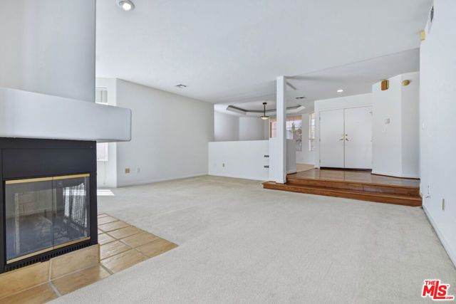 14570 Benefit Street 201, Sherman Oaks, CA 91403