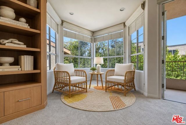 14570 Benefit Street 201, Sherman Oaks, CA 91403