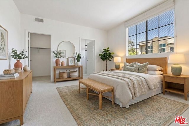 14570 Benefit Street 201, Sherman Oaks, CA 91403
