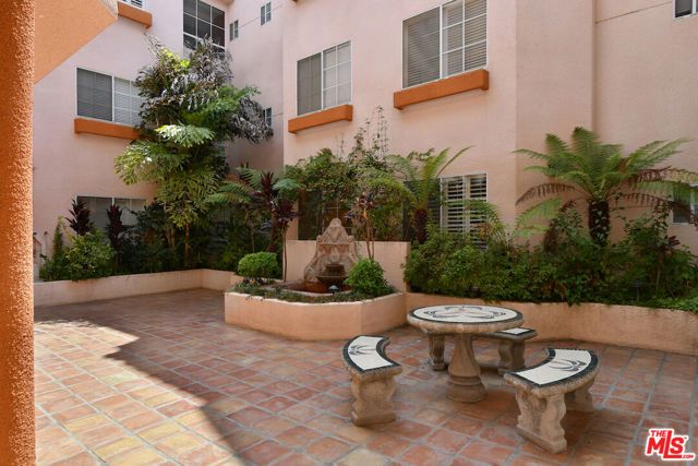 14570 Benefit Street 201, Sherman Oaks, CA 91403